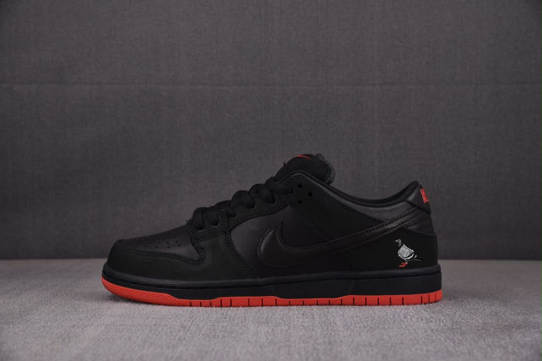 Nike SB Dunk Low Black Pigeon - Black/Red